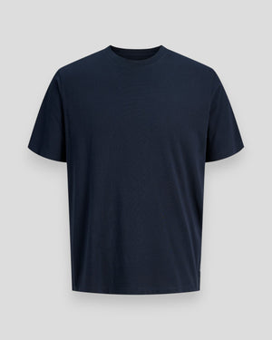 Navy blazer Jack & Jones økologisk basic t-shirt med rund hals, foran i et stilrent, casual design.