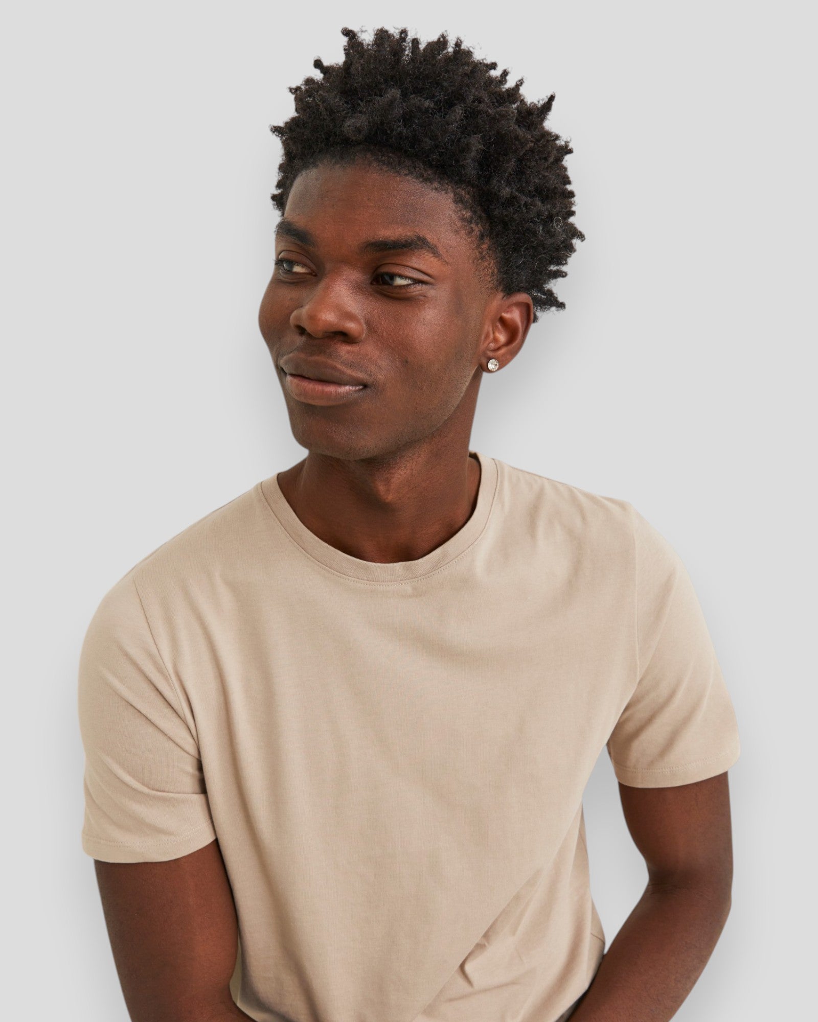 Mænds Jack & Jones Basic Tee SS O-neck i bomuld, hvid, enkel og behagelig t-shirt med rund hals.