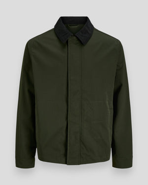 Jack & Jones Wolf Worker jakke i rosengrøn med foring, synlige knapper og lommer til udendørs brug