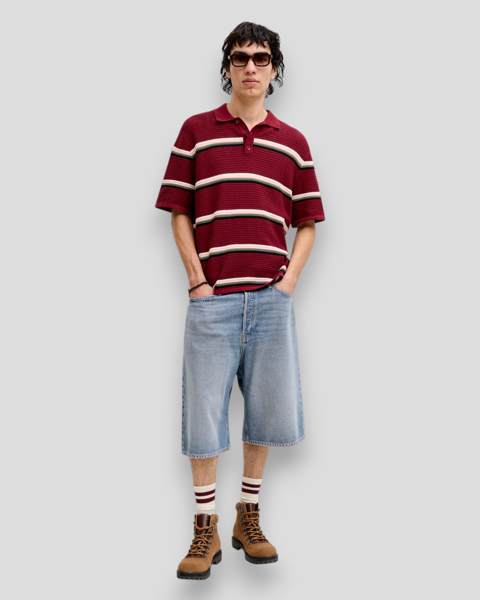 Blå denim shorts fra Jack & Jones Ron Original Shorts SBD 968 SN med klassisk pasform og synlige lommer.