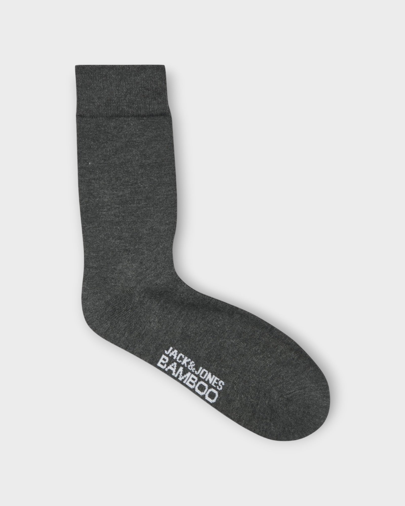 Basic Bamboo Socks 5 Pack Multi. Lækre Jack & Jones Bambus Sokker i flere farver. Her ses den mørkegrå version.