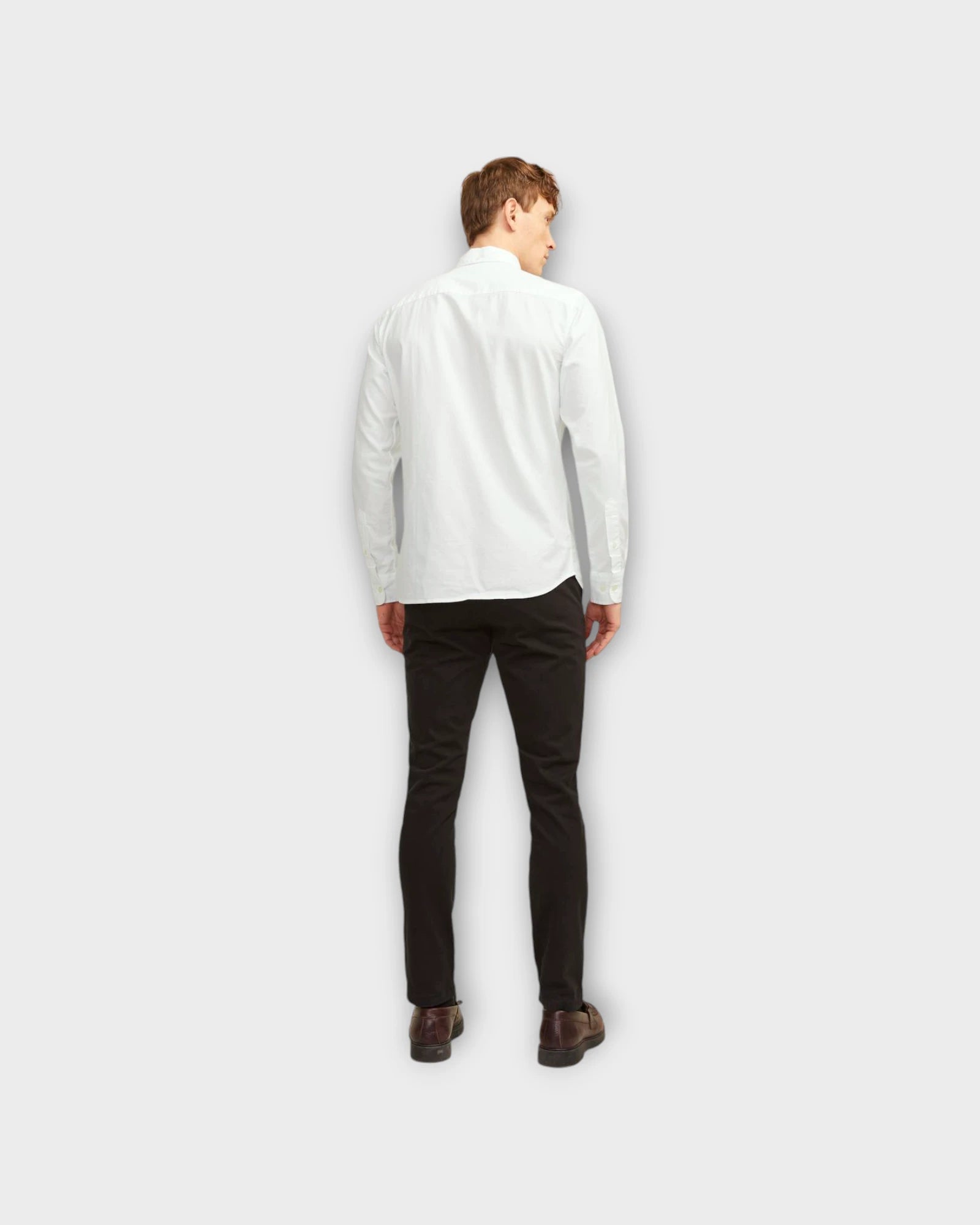 Brook Oxford Shirt White - Hvid Jack & Jones Oxfordskjorte til Mænd. Her set på model bagfra.