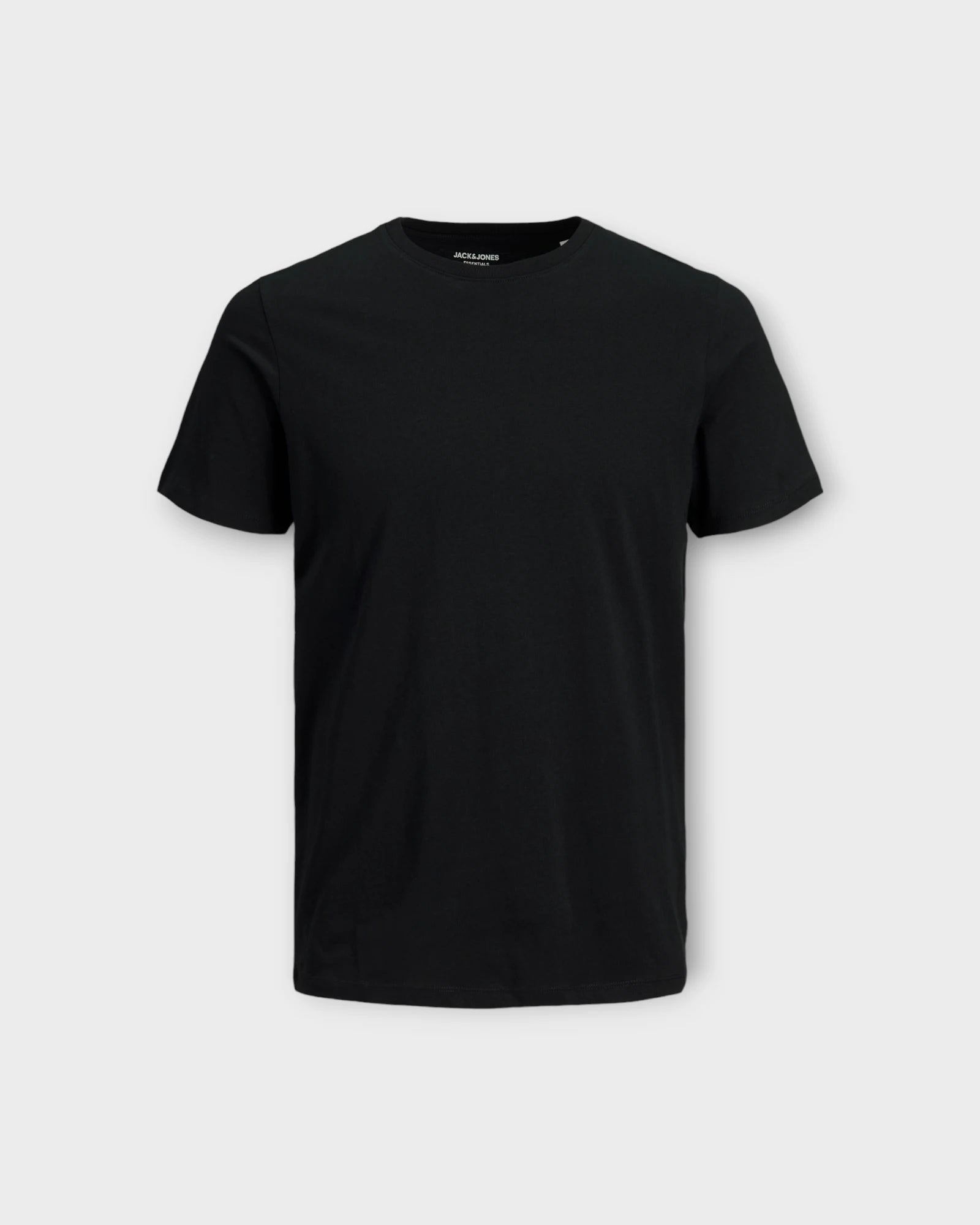 Organic Basic Tee Ss O-neck Black - Sort Jack and Jones Basic Herre T-shirt. Her set forfra.