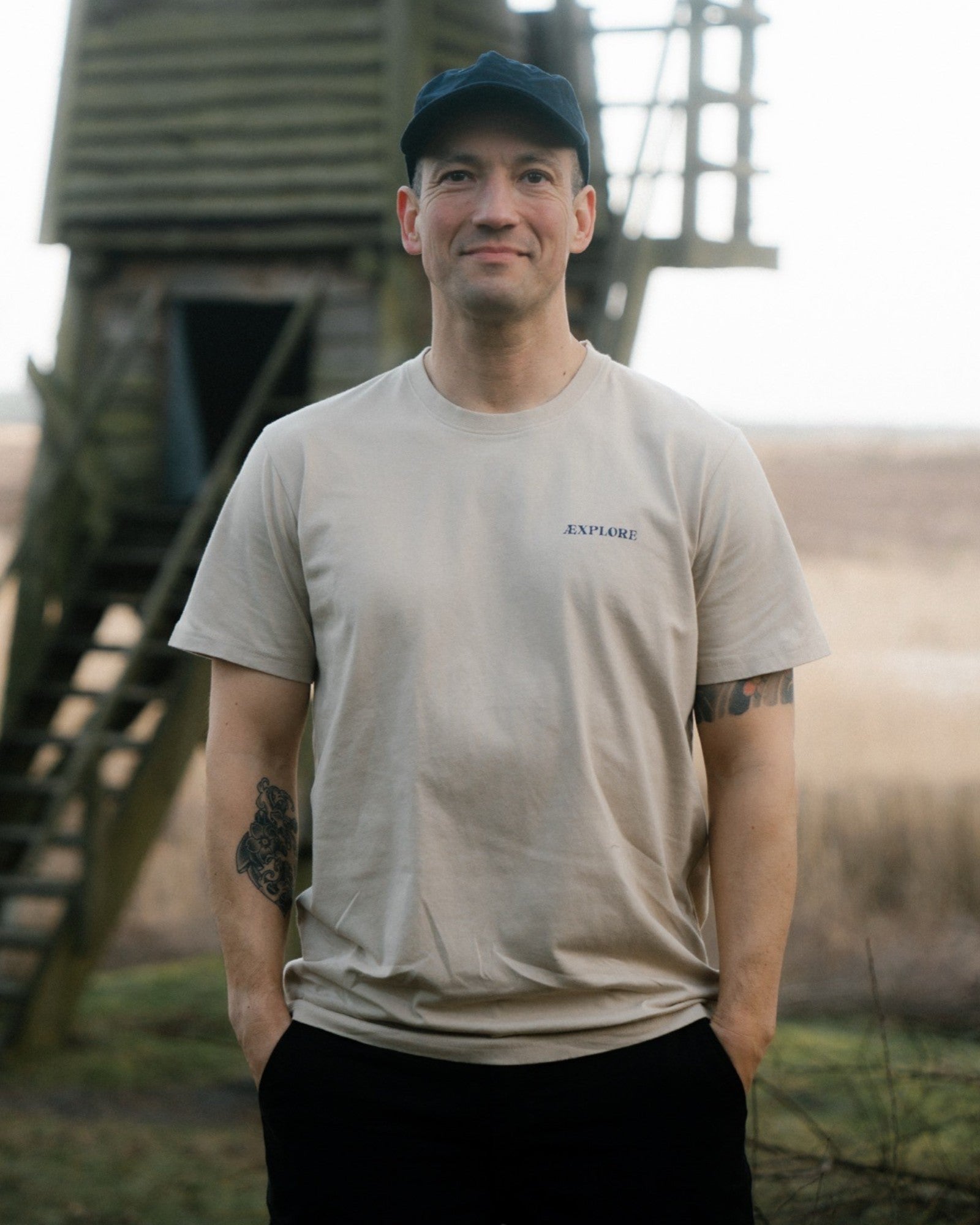 Bear Inn T-shirt - White Pepper