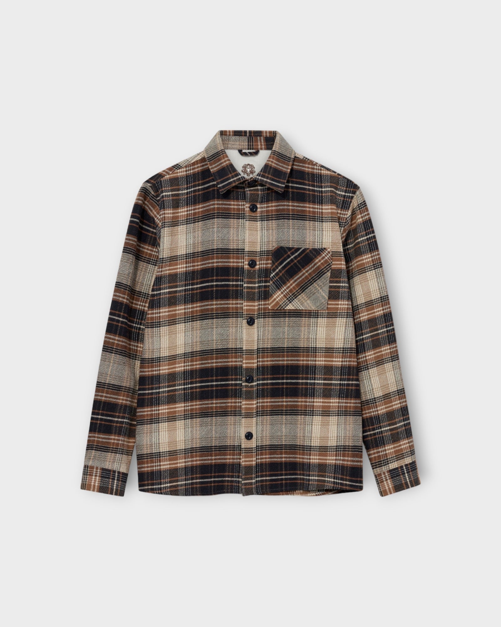 David Lavato Overshirt Navy Check - Ternet Mos Mosh Gallery Herre Overshirt. Her set forfra.