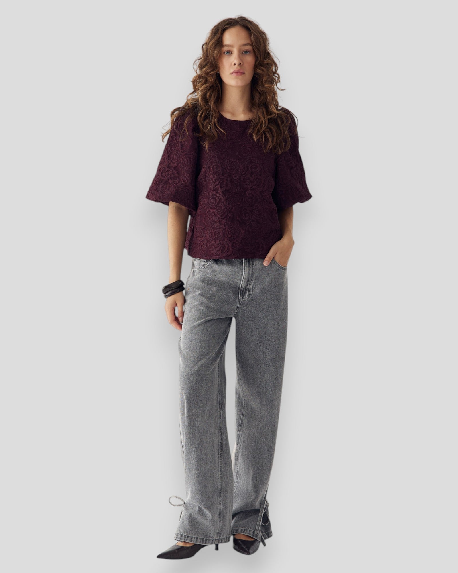 Noella N-Shelly Blouse for women in wine tasting design, stylish women's shirt with elegant fabric and tailored fit.