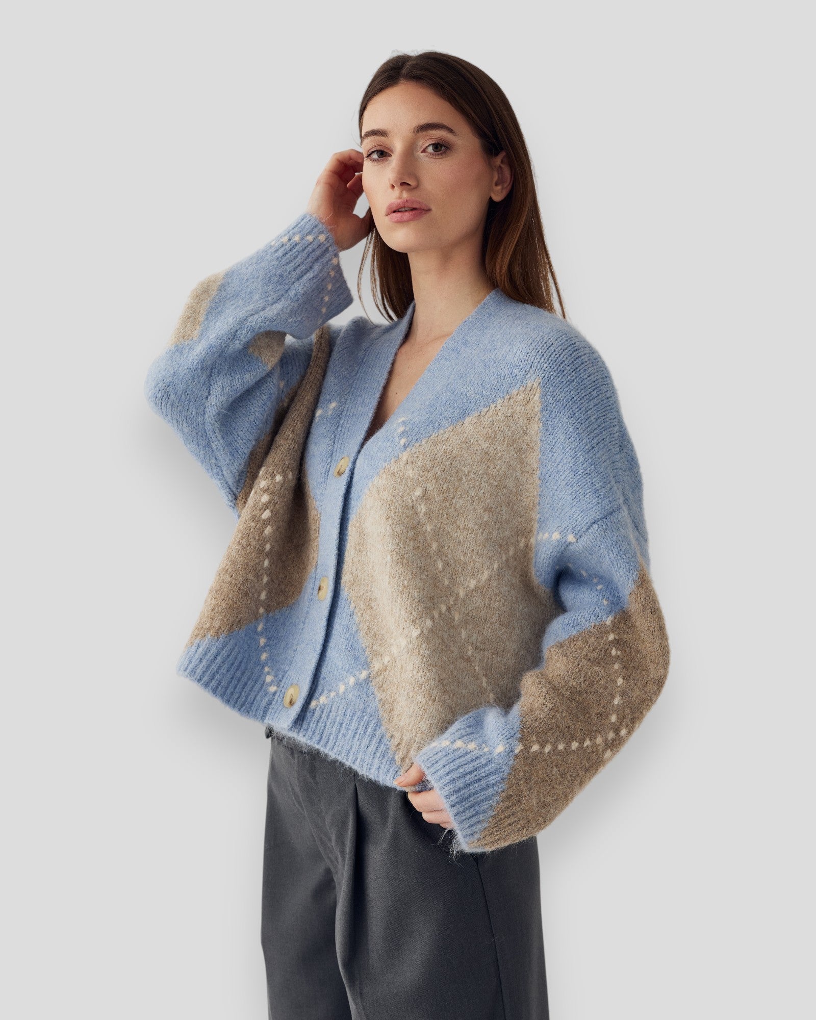 Dame strikket cardigan fra Noella i skyblå med blandede nuancer, blødt og komfortabelt knit til kvinder.