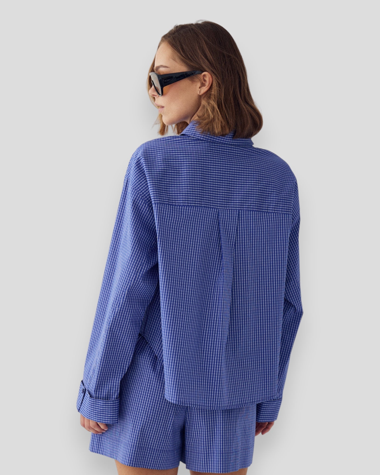 Dame N-Marlon C skjorte fra Noella i Davy Blue check mønster, langærmet bluse med klassisk design.