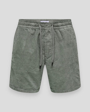 Mænds korte bukser i grå corduroy fra ONLY & SONS, casual stil, synlig elastik og lommer i midten.