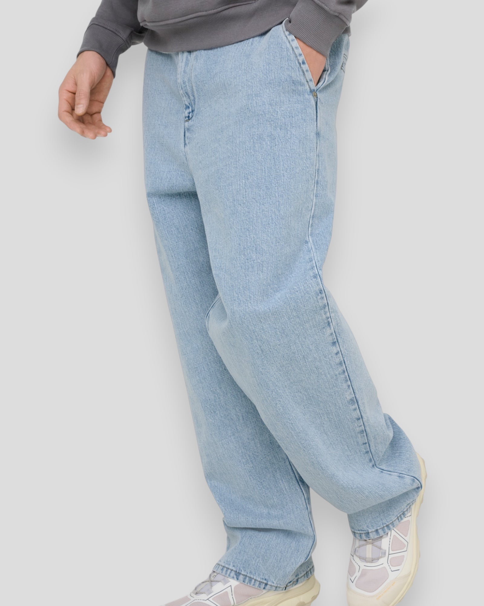 Light blue denim jeans from ONLY & SONS Dani Wide Crop LB 5436 PIM collection, featuring a relaxed fit and classic denim texture.