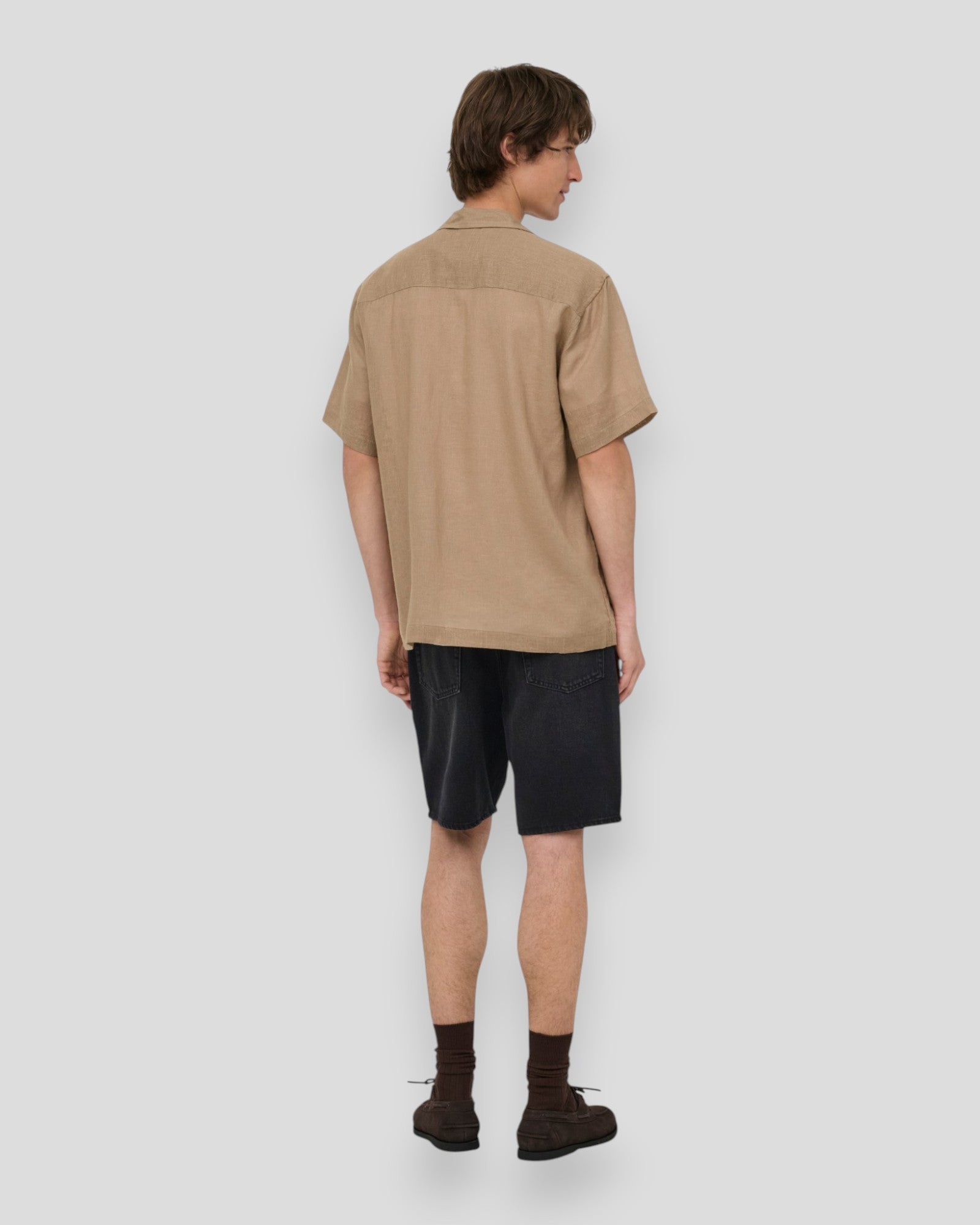 ONLY & SONS Fade Pim denim shorts i washed black, casual shorts med slidte detaljer og komfortabel pasform.