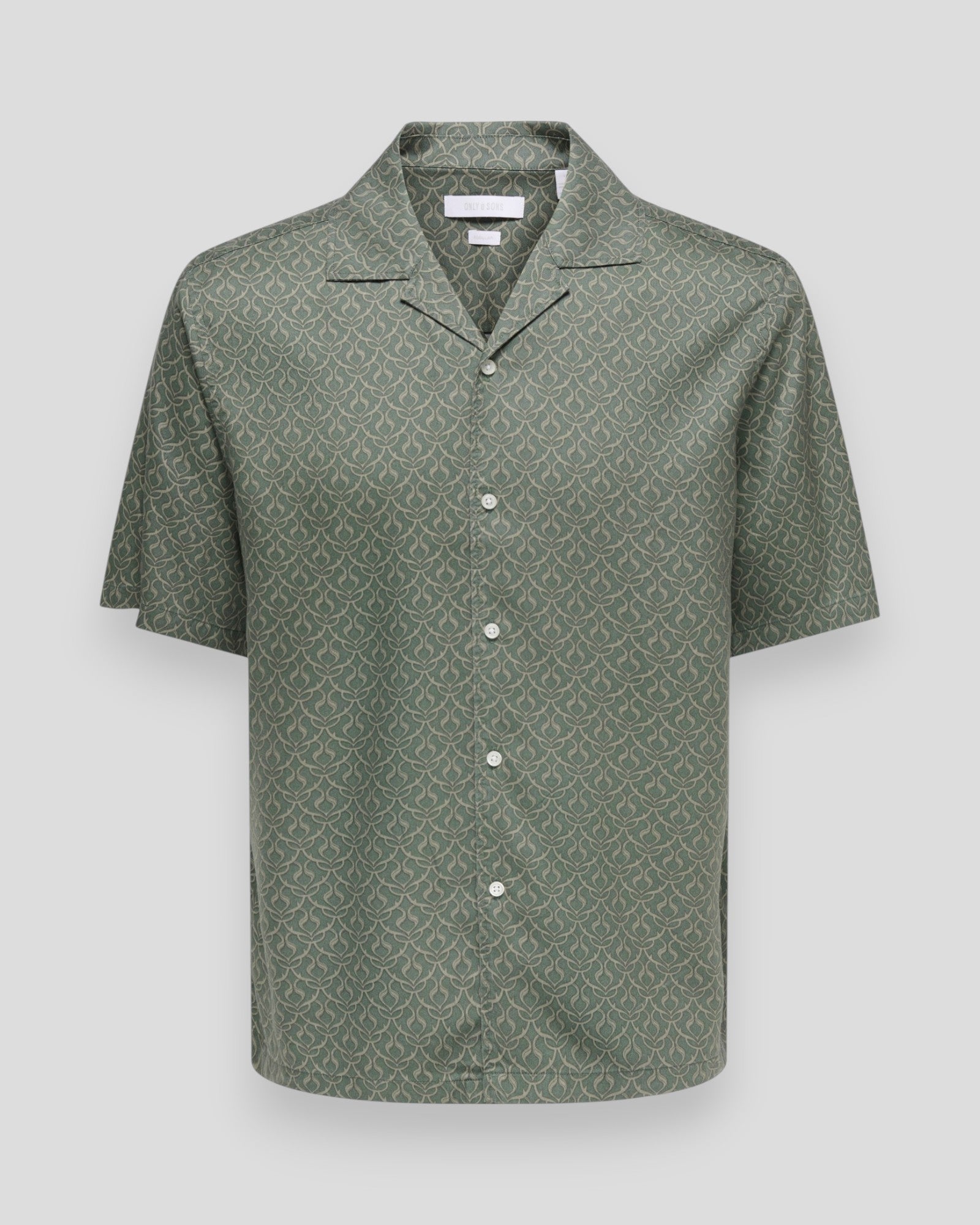 Peru Relax SS Skjorte fra ONLY & SONS i Agave Green, let og behagelig med afslappet pasform.