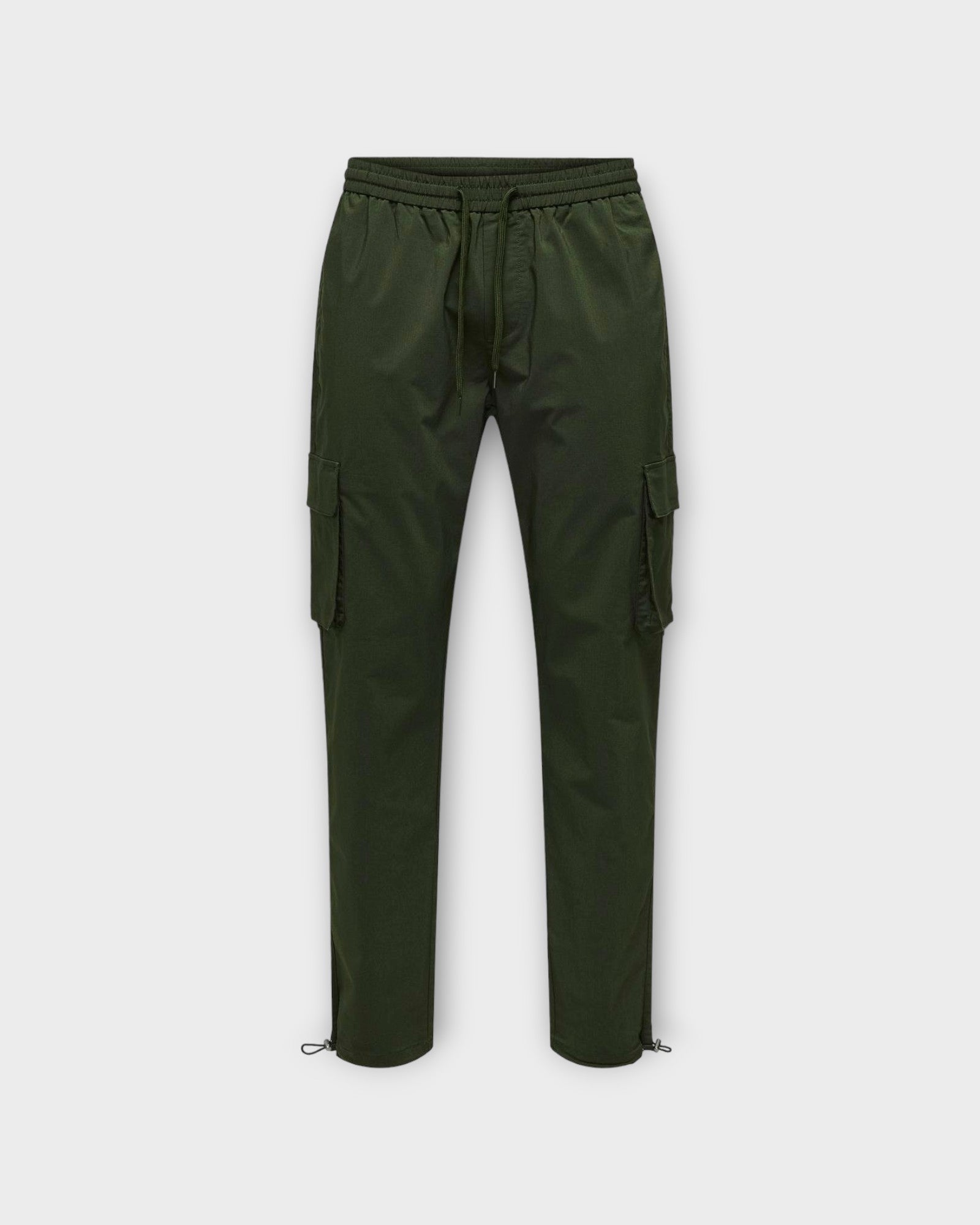  Common Cargo 0182 Pant Rosin - Army Grønne Only & Sons Bukser til Mænd. Her set forfra.