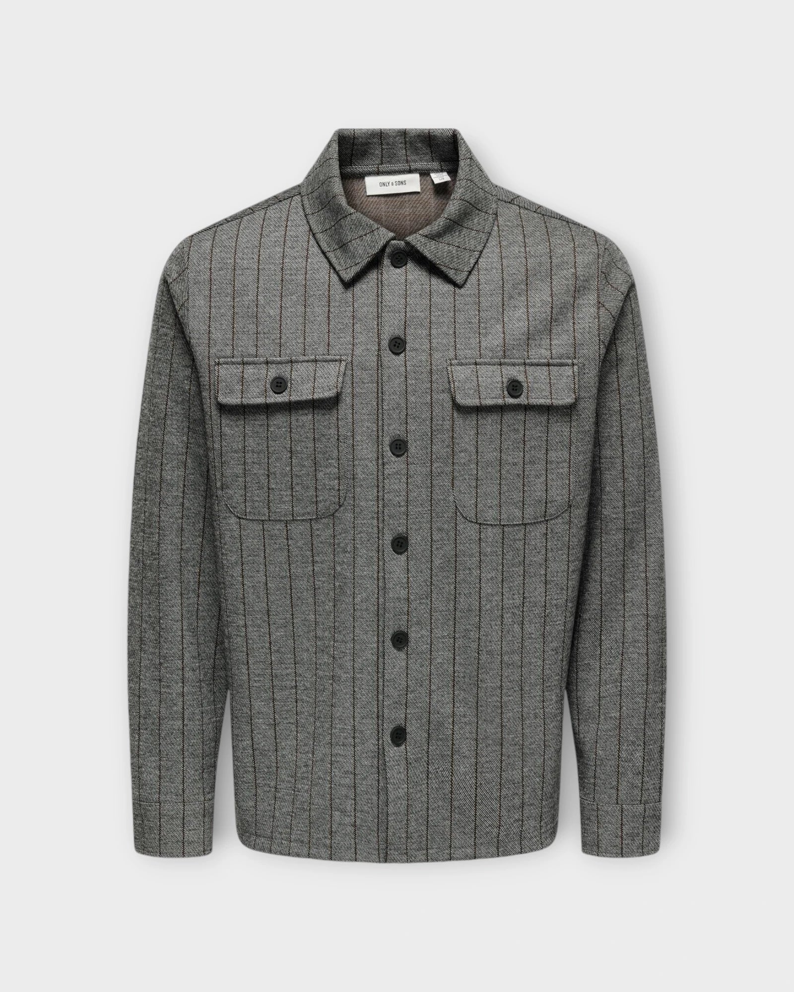 Kodyl Pinstripe Overshirt Black - Grå Stribet Only and Sons Herre Overshirt. Her set forfra.