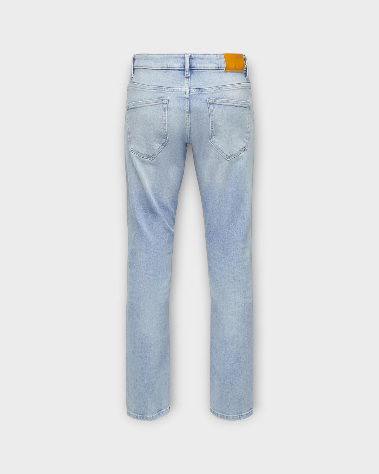 Weft Reg LB 4873 Light Blue Denim fra Only and Sons. Lyseblå forvasket regular fit jeans til mænd. Her set bagfra.