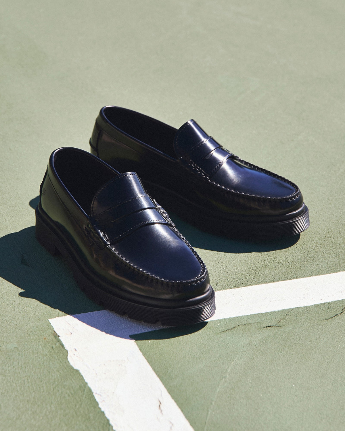 Sort polerede loafer sko fra Playboy Austin Loafers, med læderlook og komfortabel pasform.