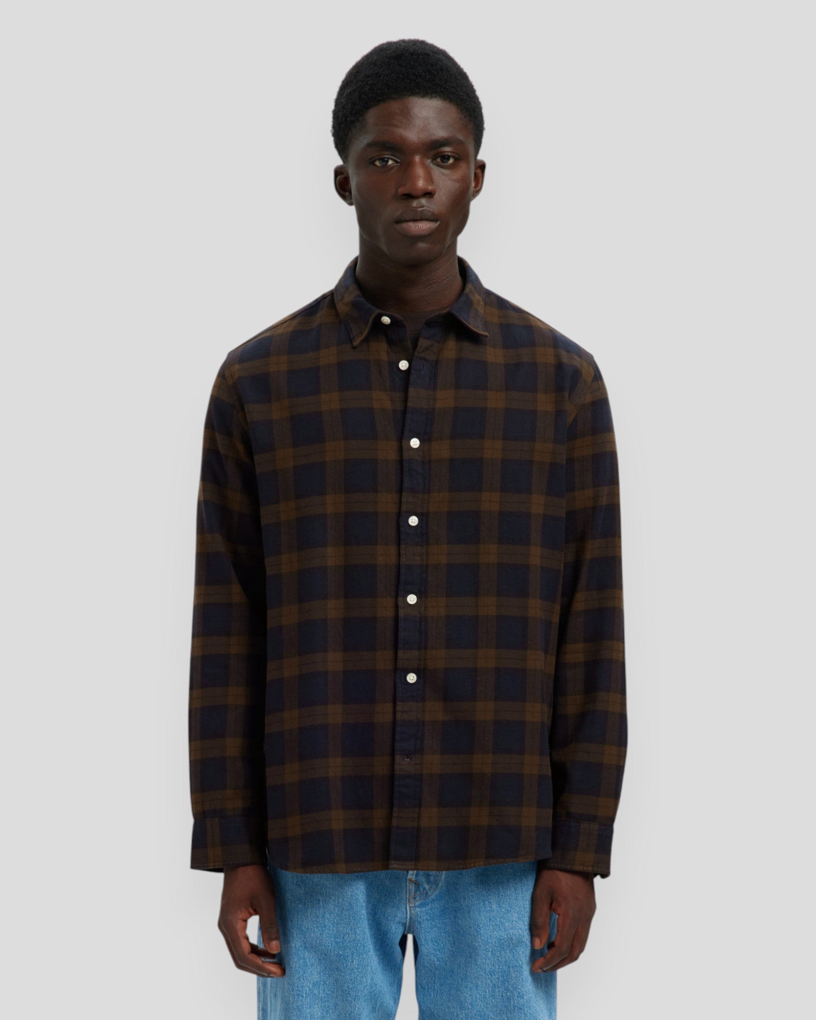 Regular Noah Brushed Twist Shirt LS - Demitasse/Sky Captain