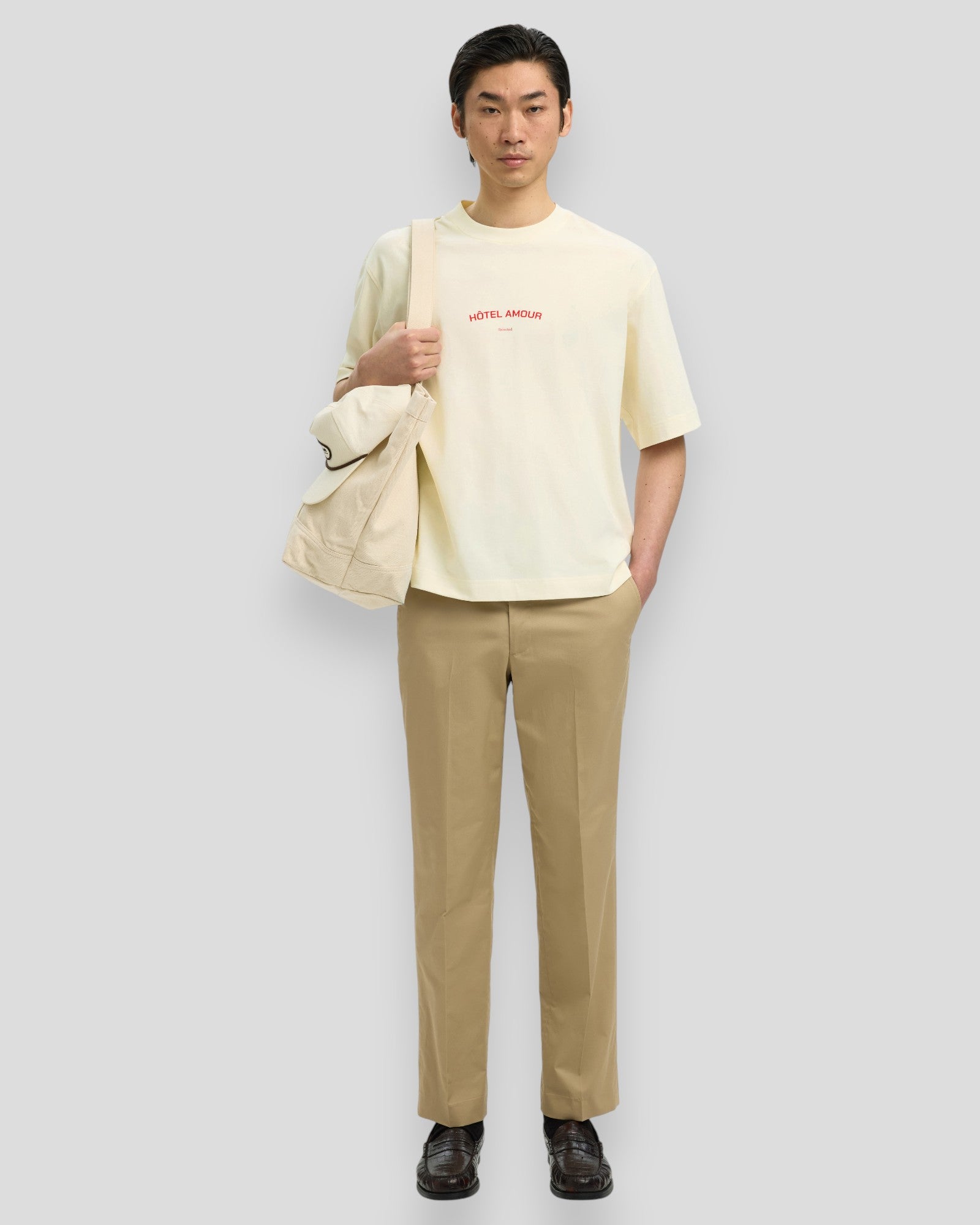 Boxy Liam SS O-Neck Tee Hotel Amour - Egret