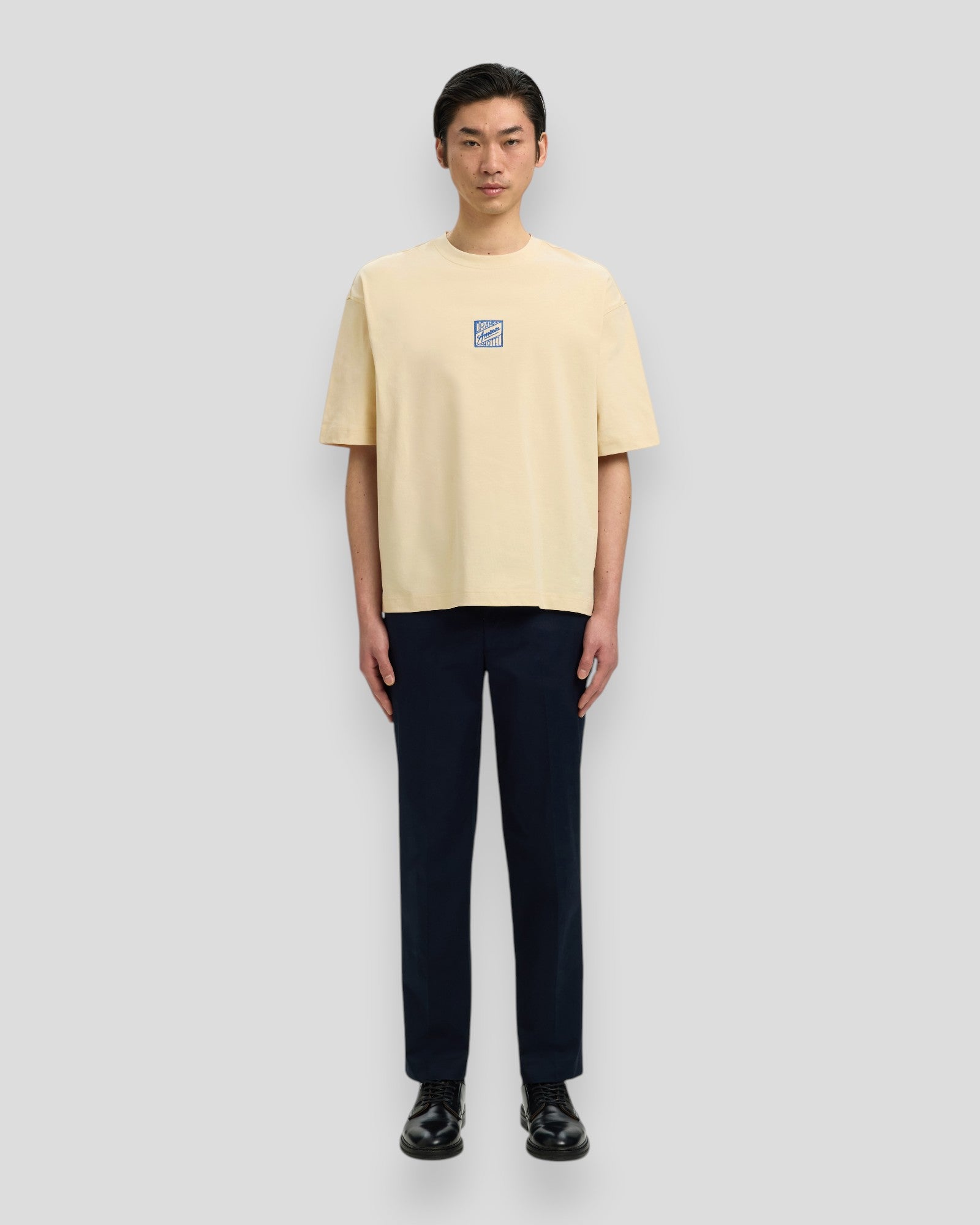 Selected Relax Brock SS T-shirt i angora med hotel Amour-design, blød og komfortabel til sommerbrug.