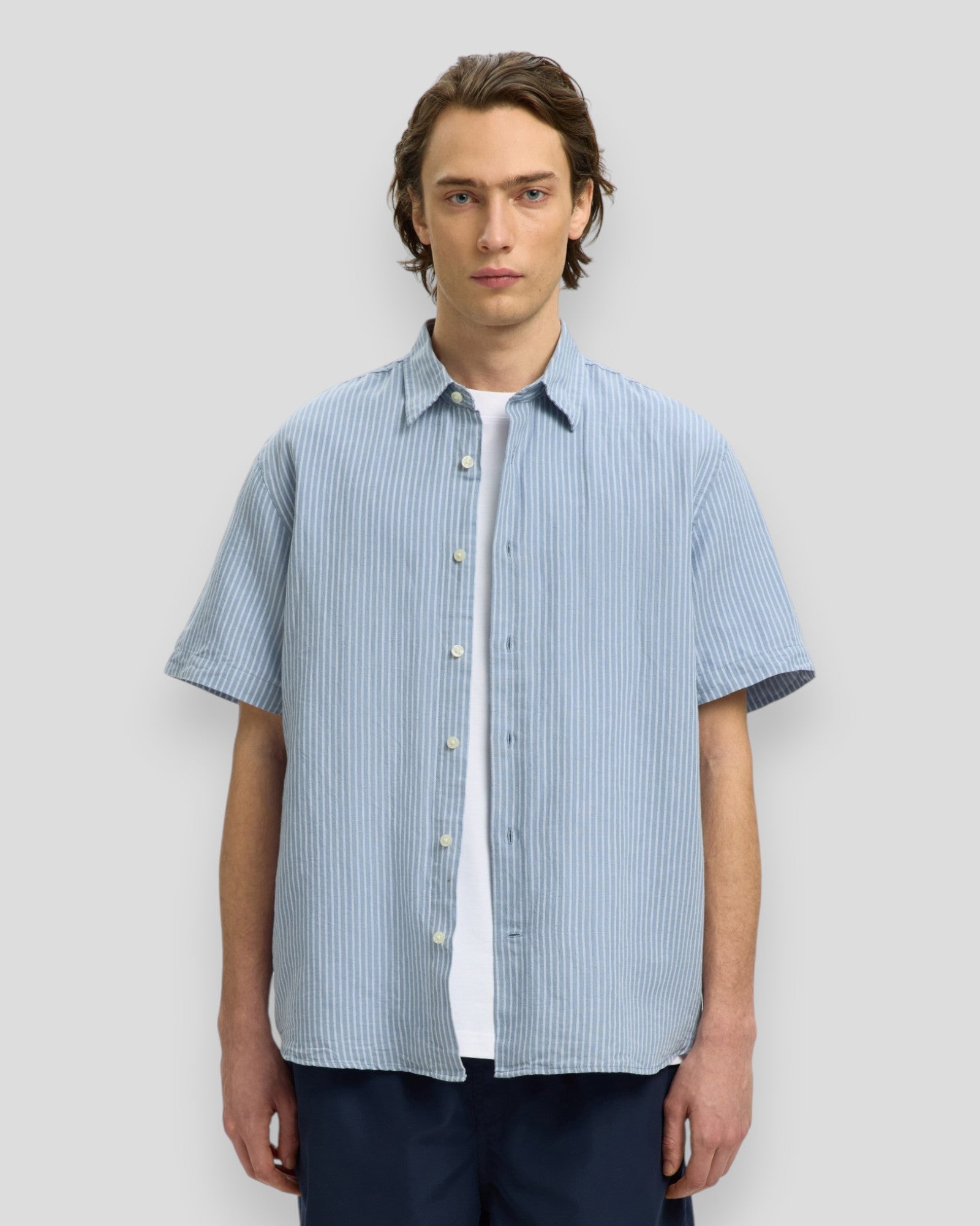 Regular Claus Clay linen blend short-sleeve shirt by Selected in dusty blue and white striped pattern, casual summer style.