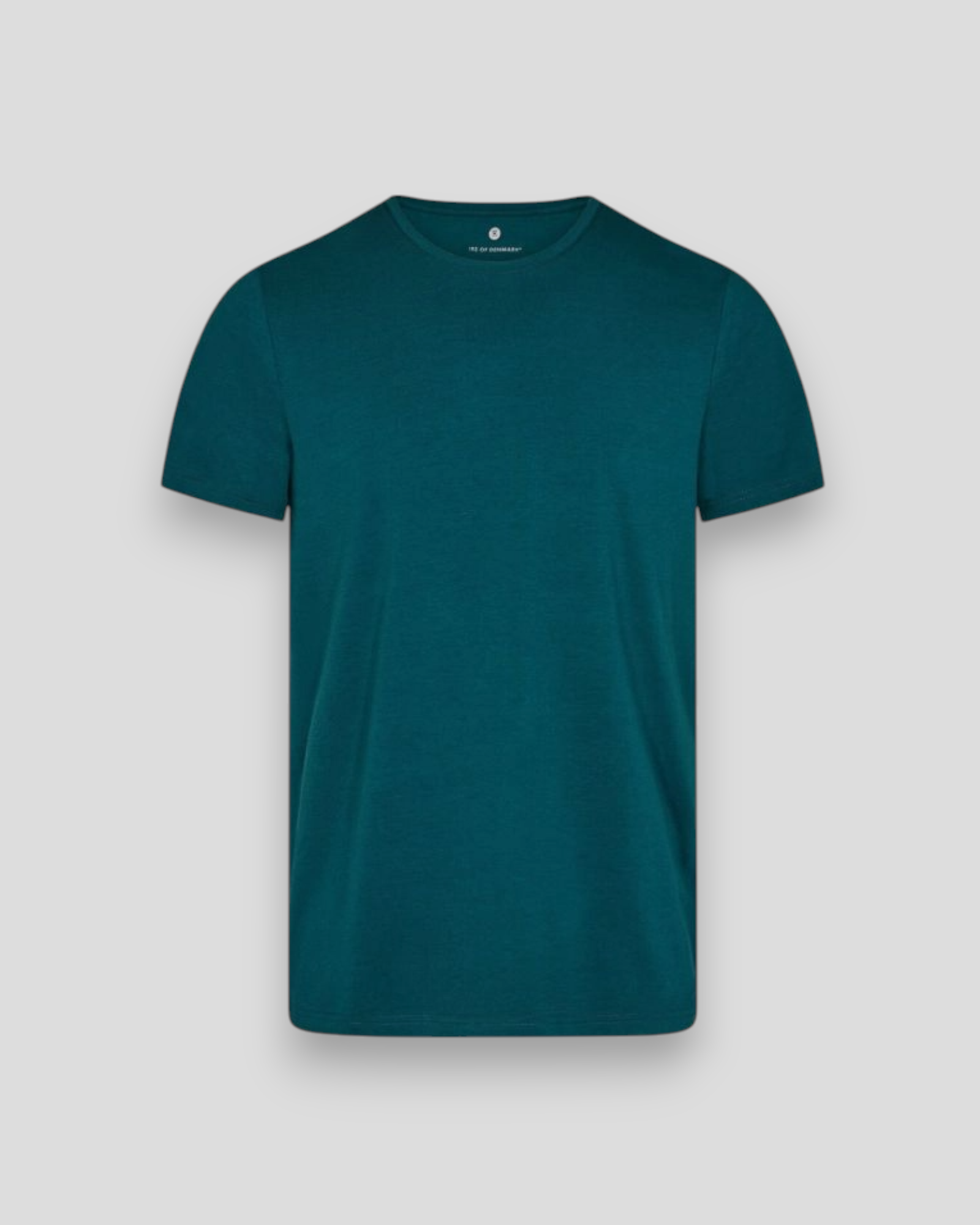 Lækker bambus T-Shirt til mænd fra JBS Of Denmark. Her set forfra.