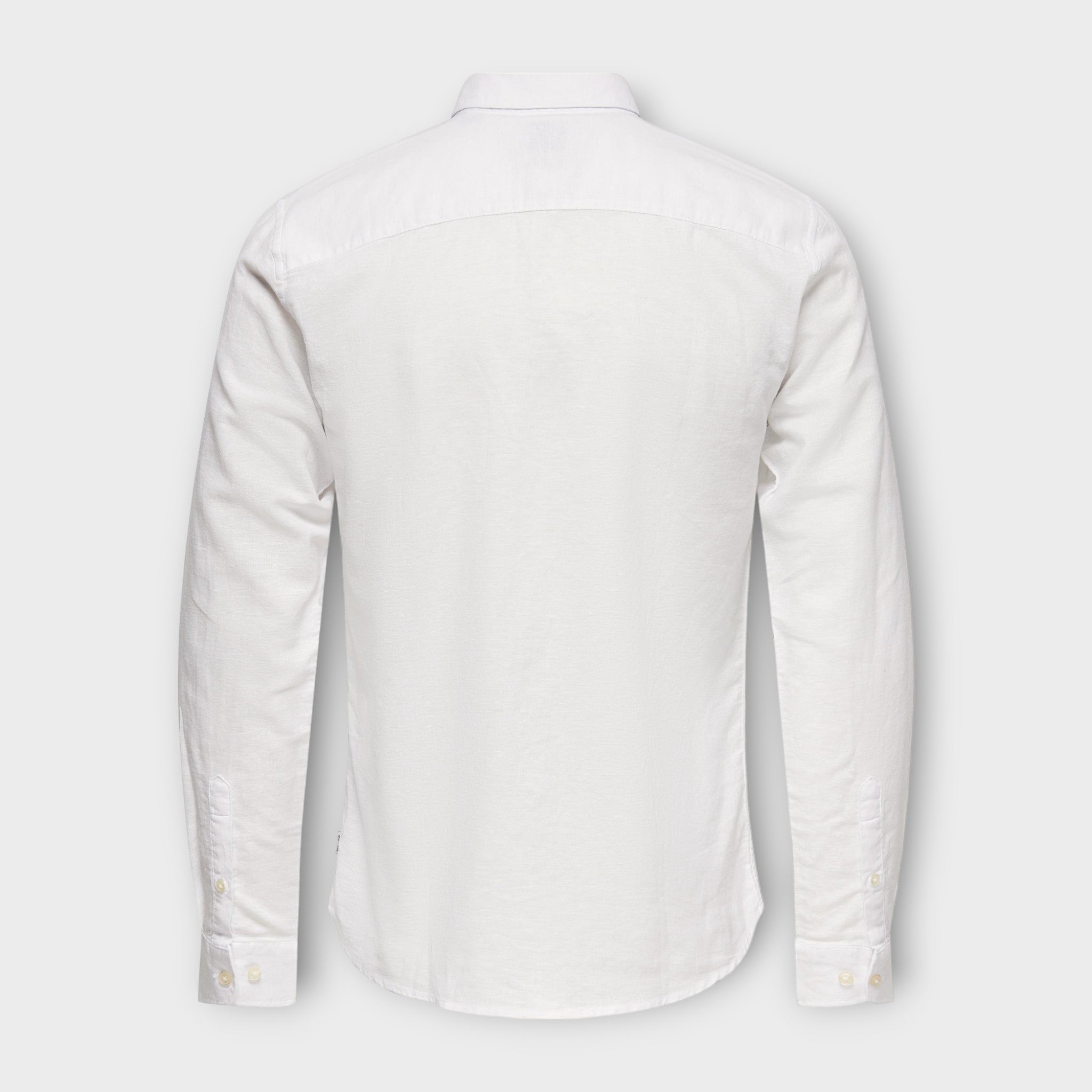 Caiden  LS Solid Linen Shirt  White, Only and Sons hvid langærmet hørskjorte til herre. Her set  bagfra.