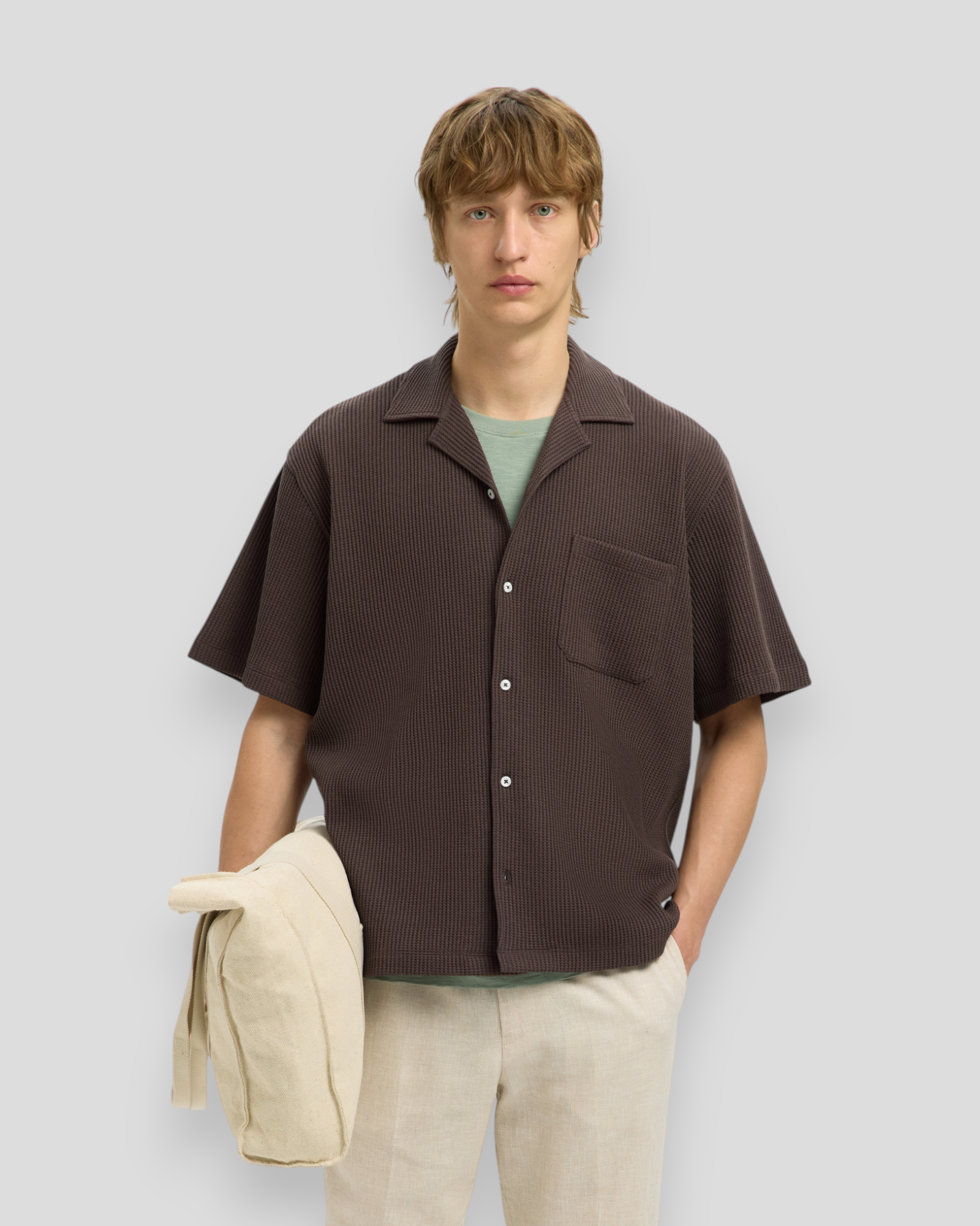 SELECTED Homme skjorte med boxy fit i chokoladebrun farve