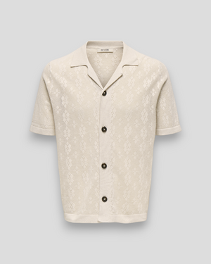 Hvid ONLY & SONS Ken Life Reg 12 SS Shirt Knit, afslappet strikket skjorte med rund hals og lange ærmer, casual stil.