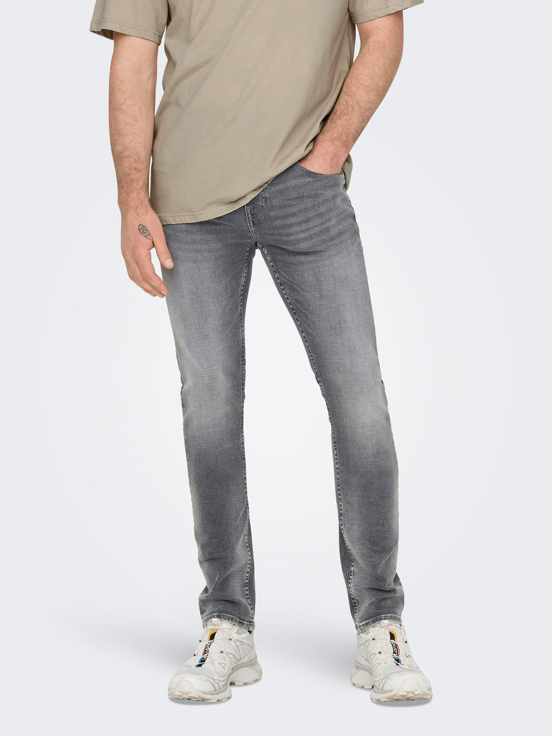 ONLY AND SONS Loom Slim Jax MG 0419 DIA – grå slim fit jeans i Medium Grey Denim med et trendy look