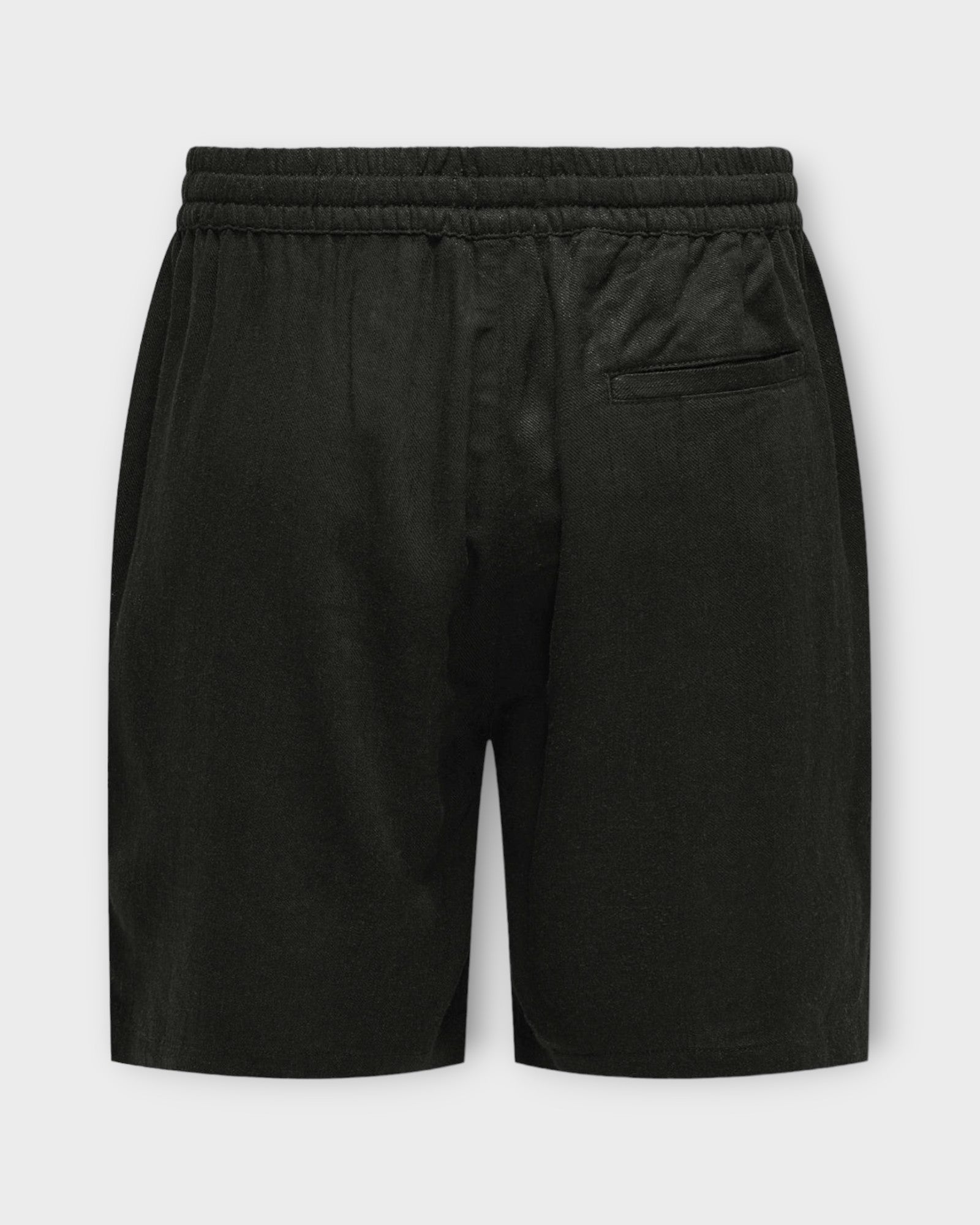 Only and Sons Tel Viscose Linen Shorts Black, sorte hør shorts til mænd. Her set bagfra.