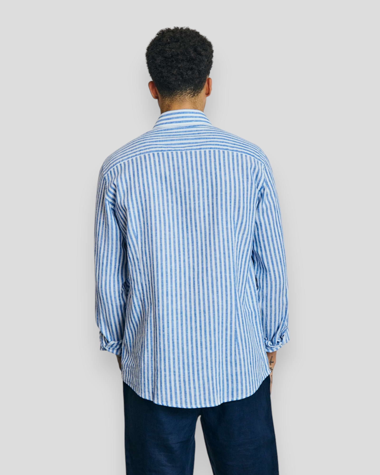 O'Sullivan modern fit hørskjorte fra Bruun & Stengade – blue/white farve, ideel til sommerlook og casual outfits.