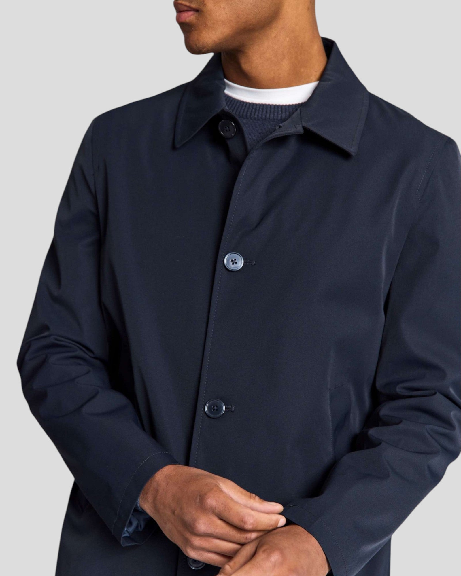 Navy Novello regular fit Bruun & Stengade jacket with a classic collar, front buttons, and tailored design.