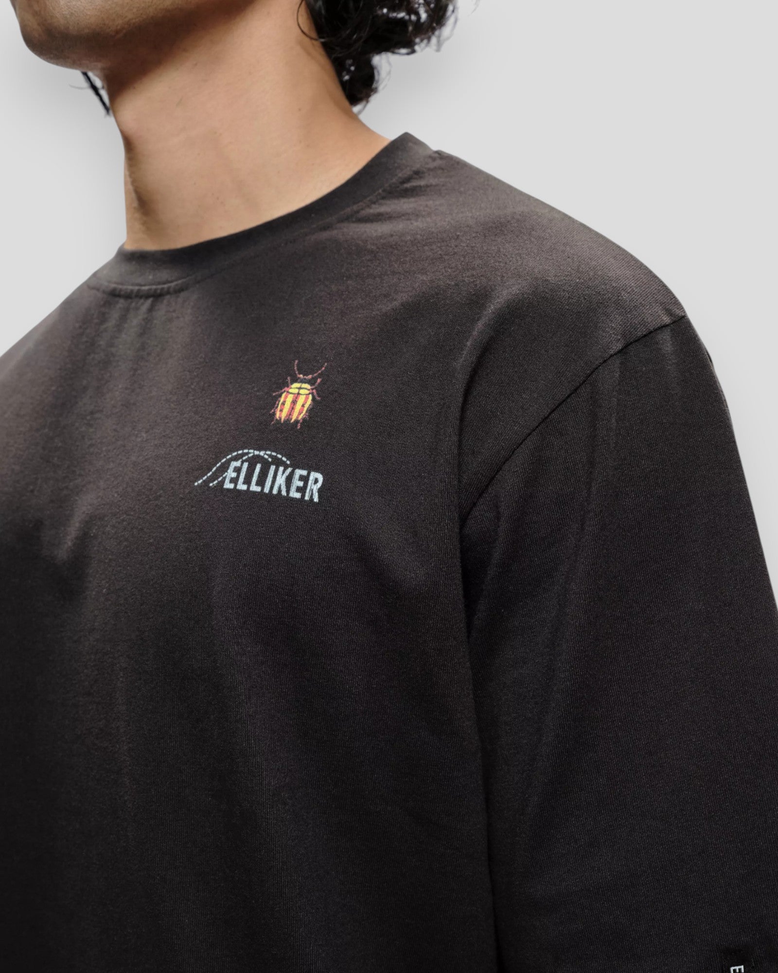 Rill Bug Print Short Sleeve T-Shirt - Black