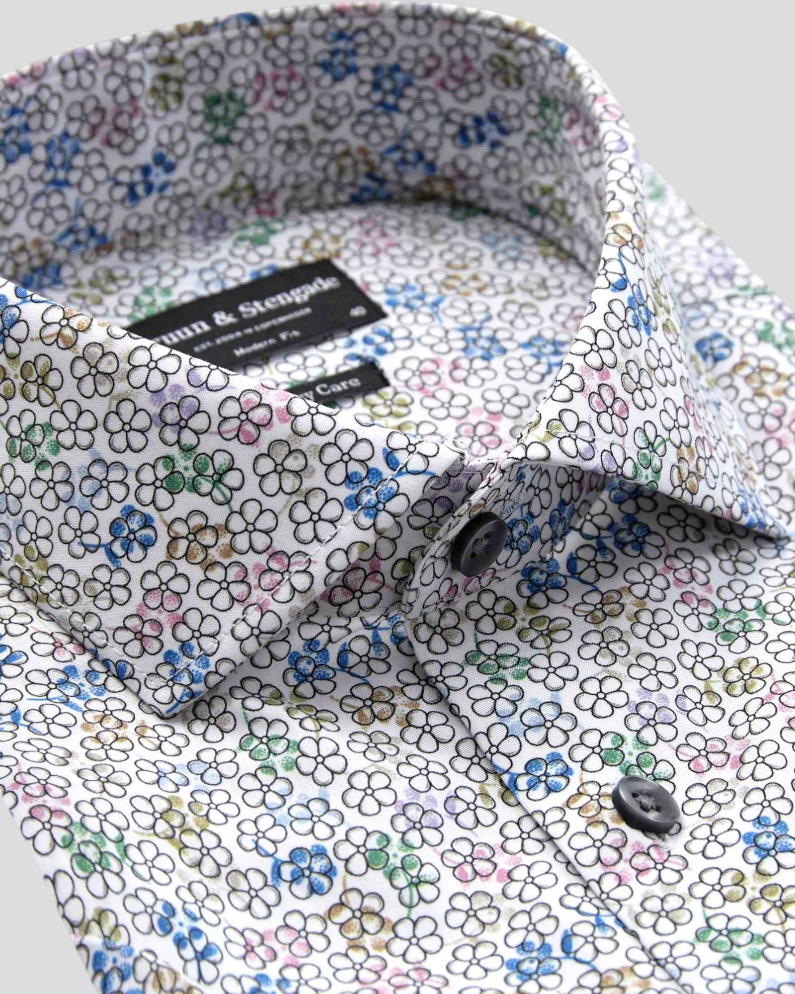 White Luka Modern Fit Shirt by Bruun & Stengade, featuring a classic collar and tailored fit, displayed on a neutral background.